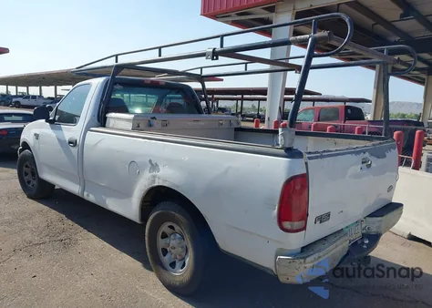 2000 Ford F-150 Work Series/Xl/Xlt from USA, damaged, VIN 1FTPF17L0YKA96697